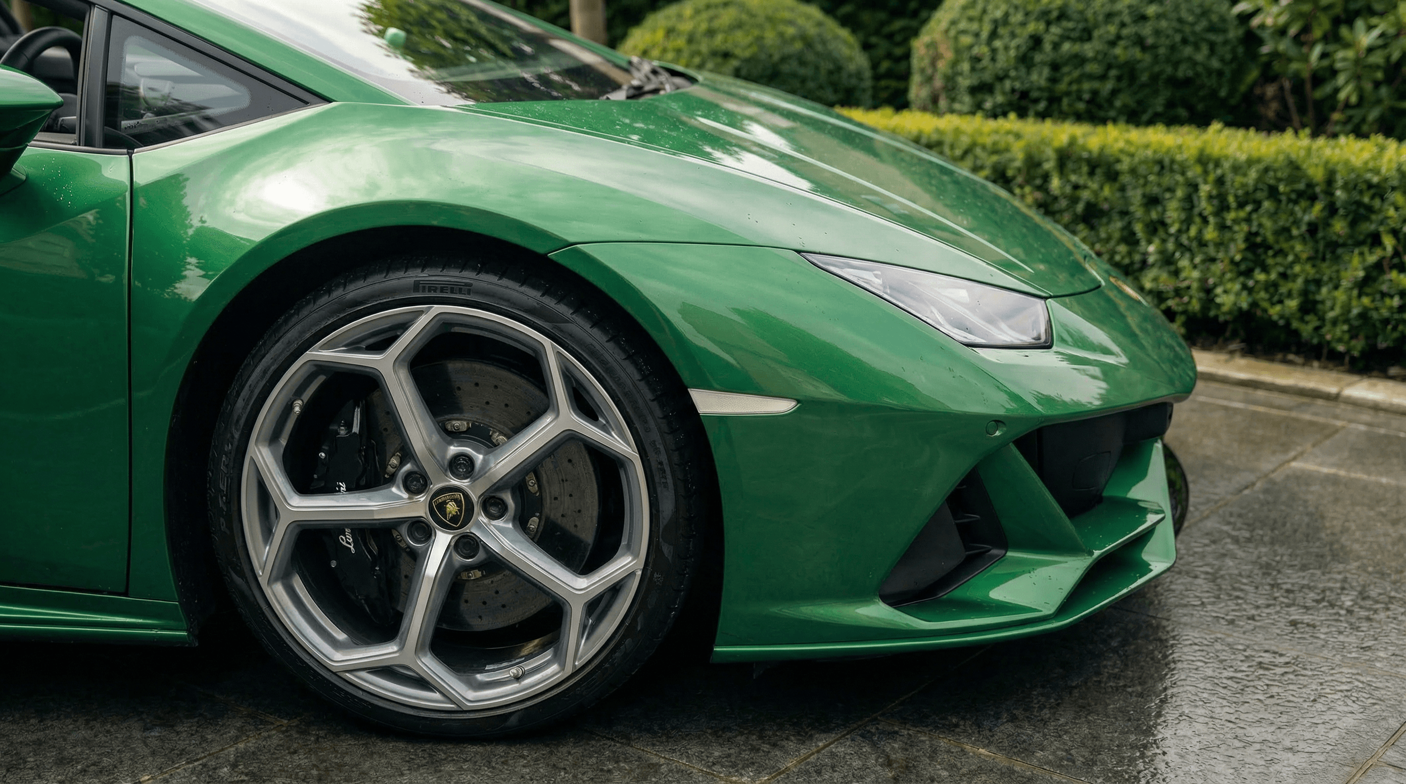 Lamborghini Huracan EVO Spyder Green fender view - supercar hire UK
