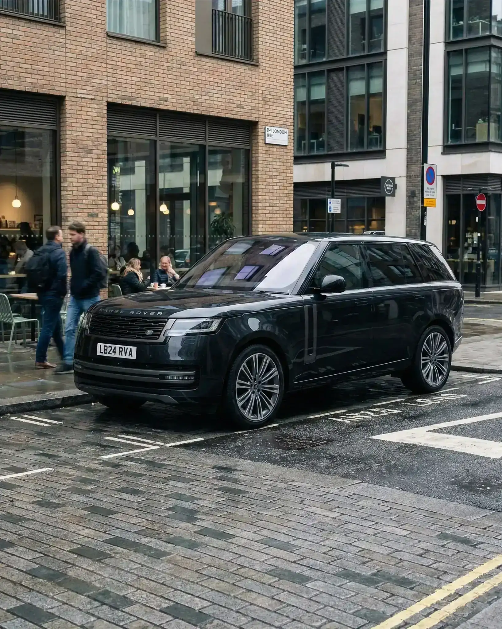 Hourly Car Hire in Leeds — Hourly hire for Leeds proms, social media content, birthday surprises, and special appearances.
