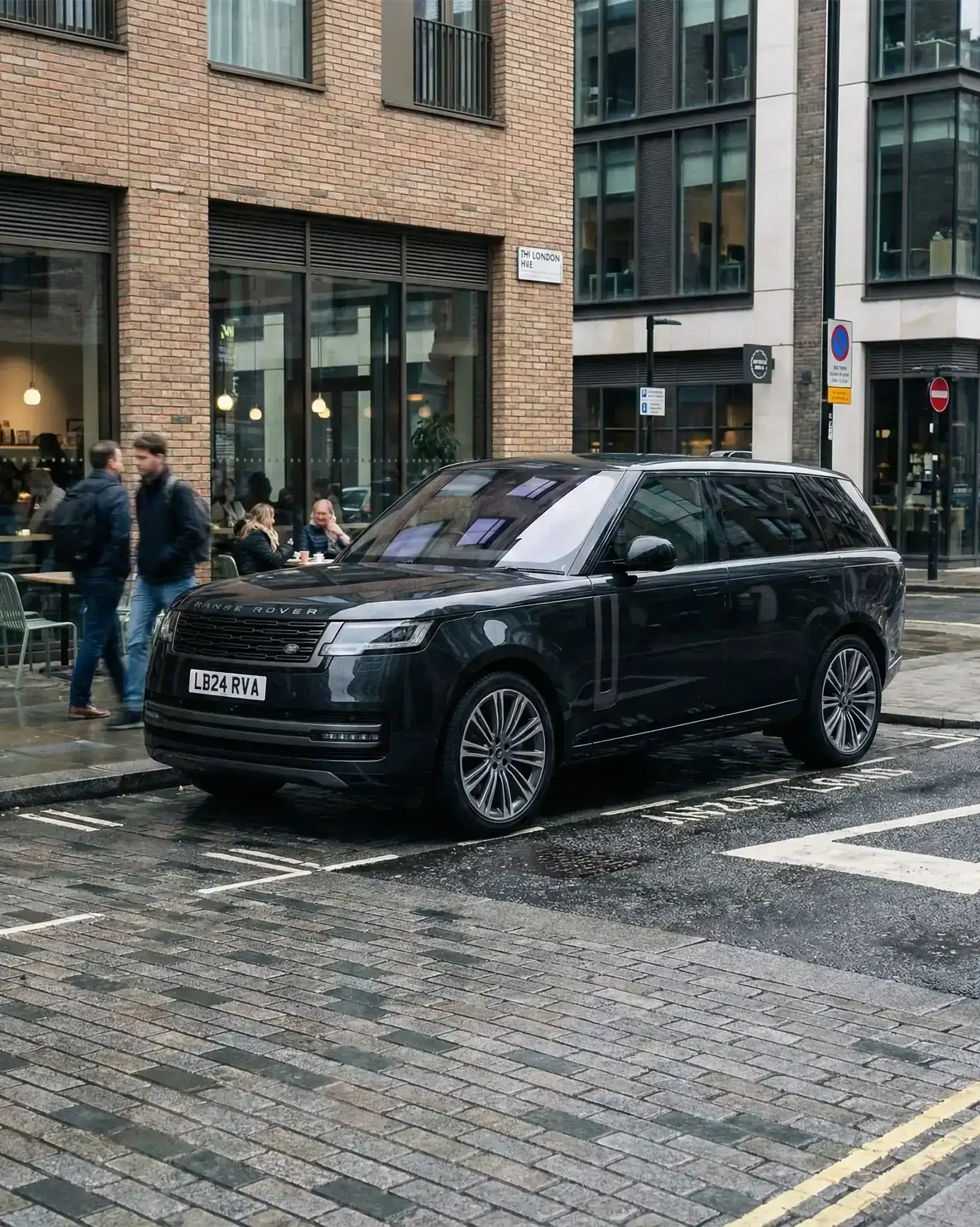 Hourly Car Hire in London — Hourly hire for London proms, social media content, birthday surprises, and special appearances.
