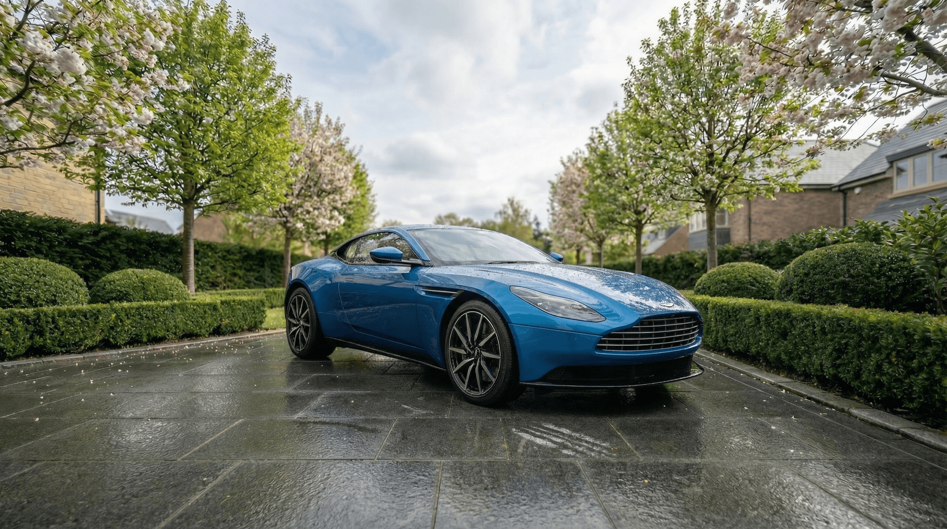 Aston Martin Db11