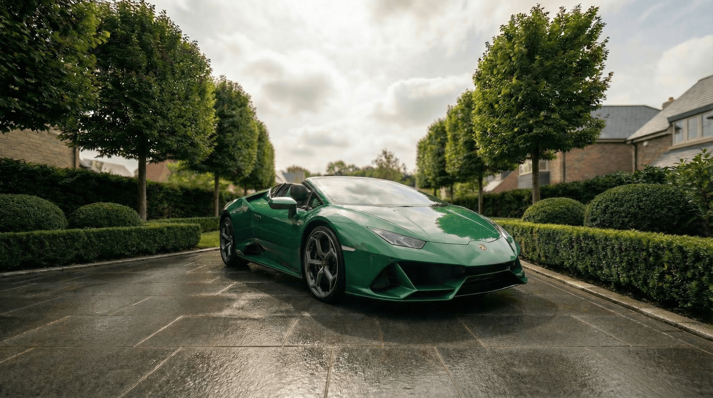 Lamborghini Huracan EVO Spyder Green available for hire